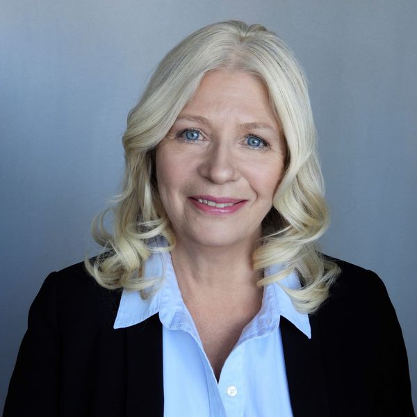 Jayne Bawden, Associate
