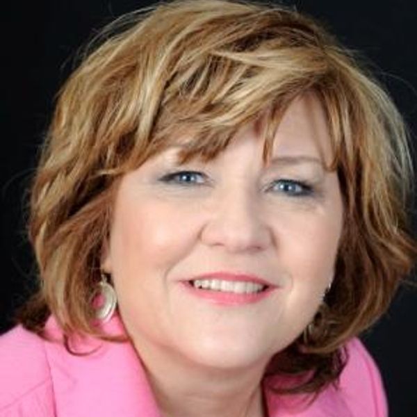 Linda Wolff, Associate
