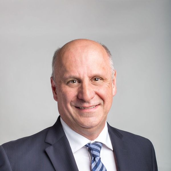 Ian Crawford, Associate